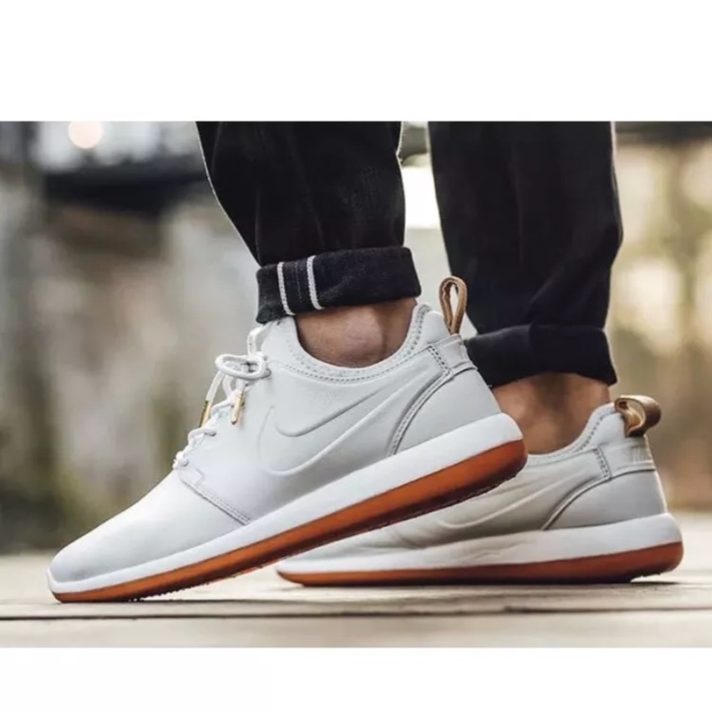 Nike Roshe Two 2 Leather White PRM Mens 881987-100 - Picture 1 of 6